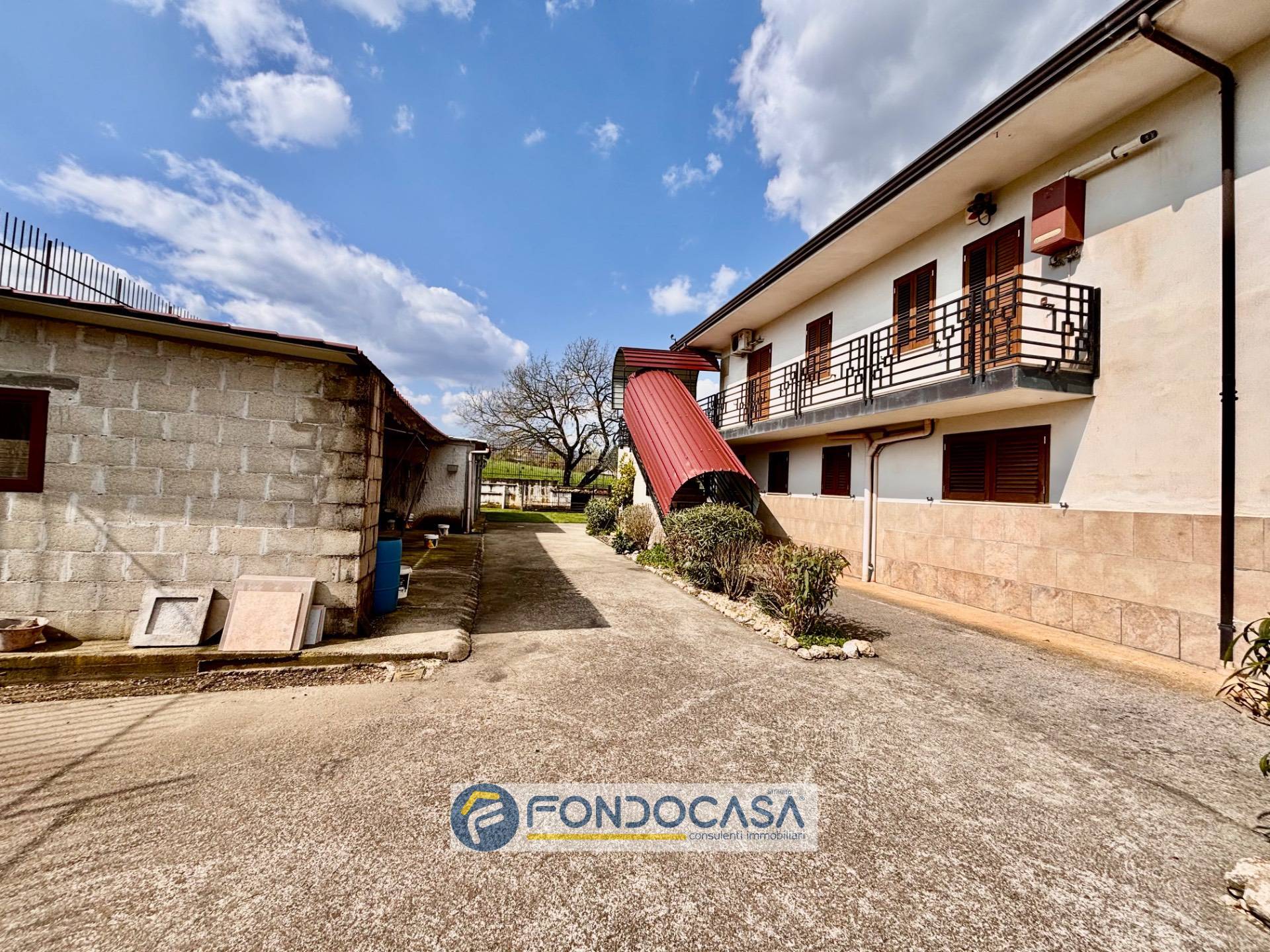 Immagine 59 di Villa in vendita  in via fraulisi a Alvignano