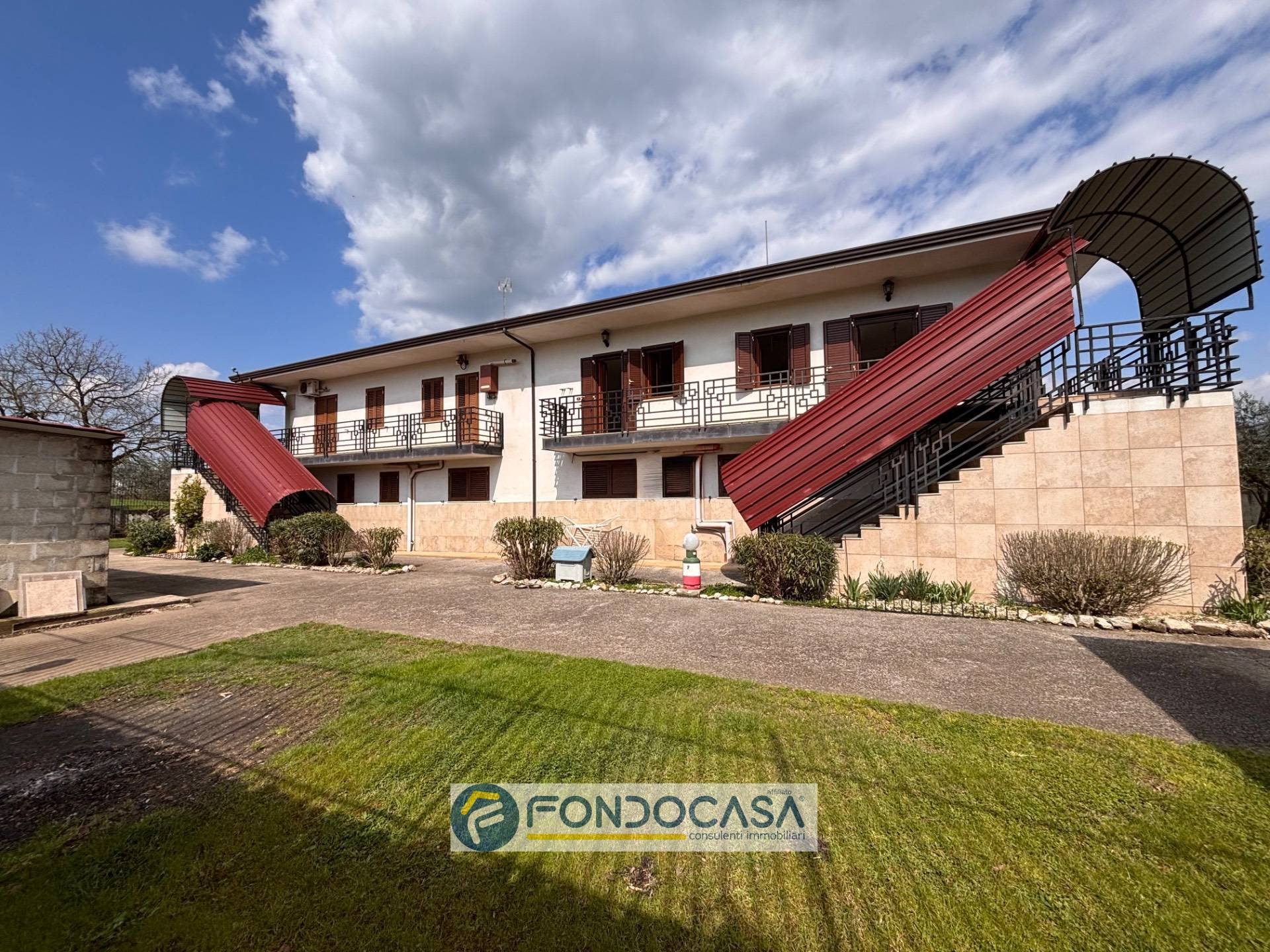 Immagine 61 di Villa in vendita  in via fraulisi a Alvignano