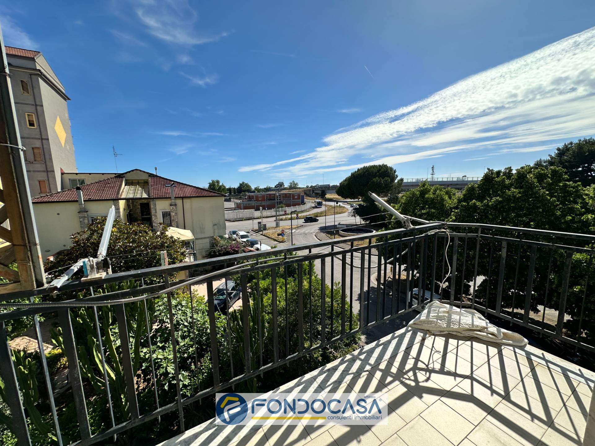 Immagine 2 di Appartamento in vendita  in Via Belluno 19 a Battipaglia