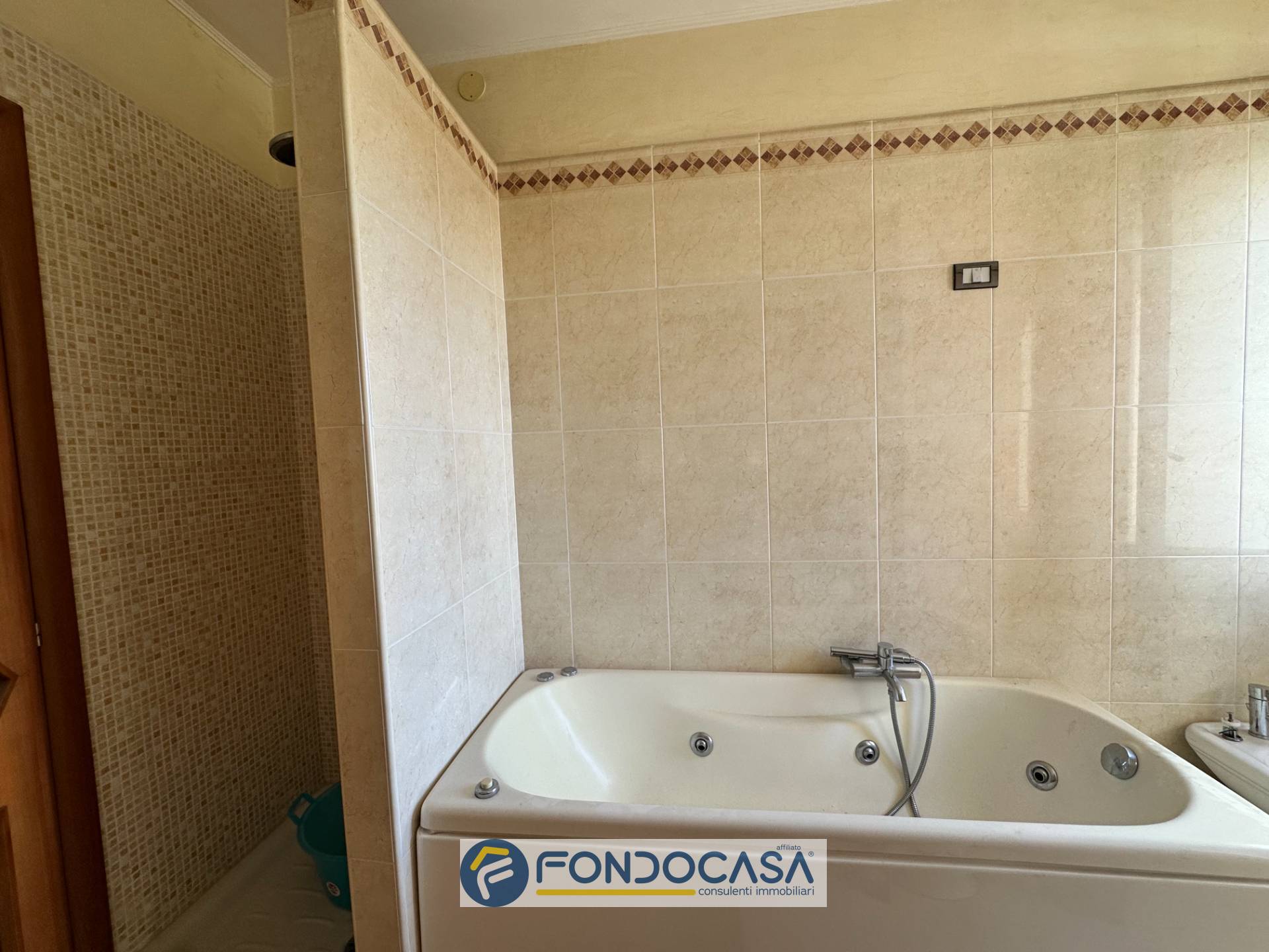 Immagine 19 di Appartamento in vendita  in Via Belluno 19 a Battipaglia