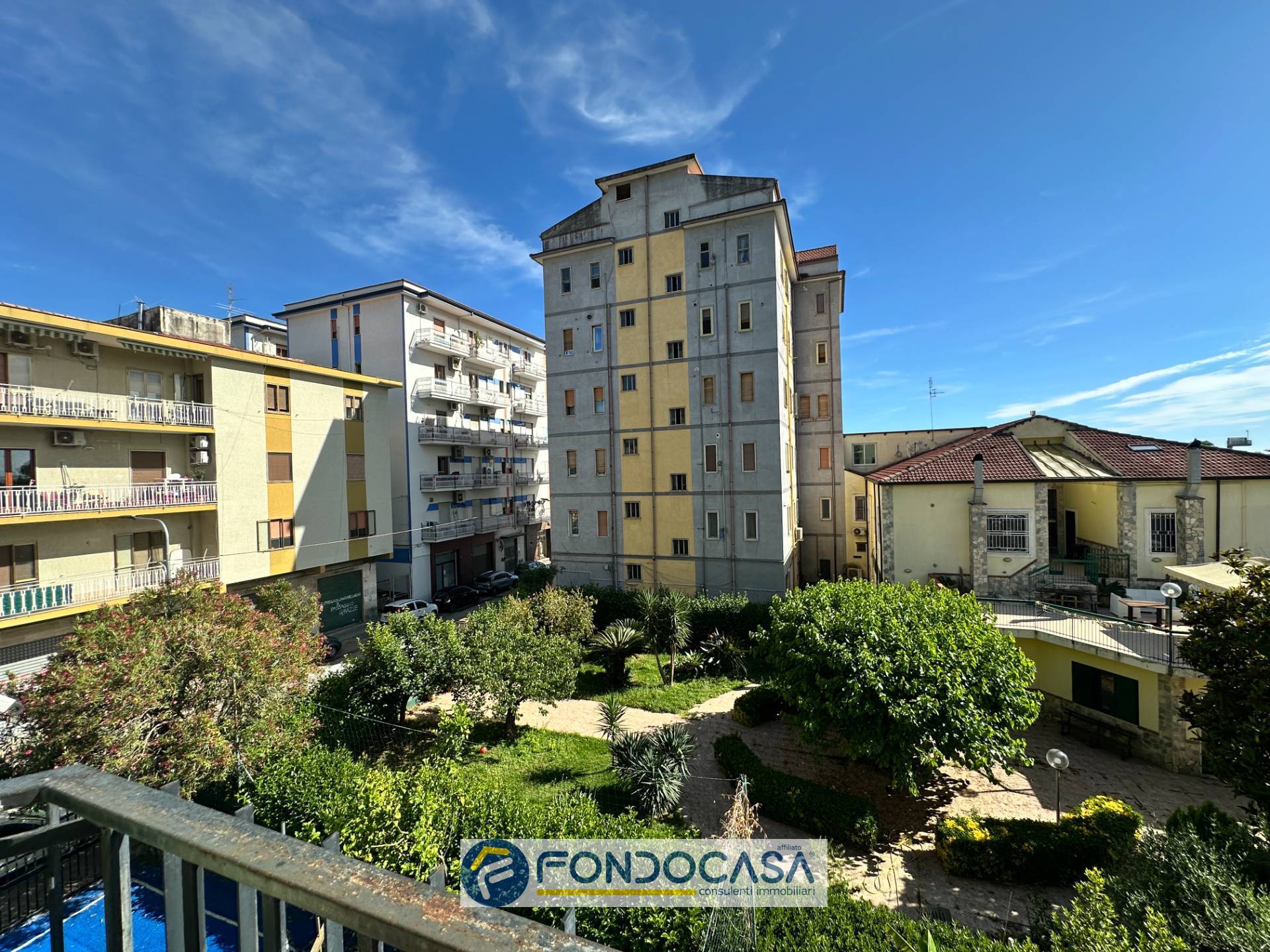Immagine 25 di Appartamento in vendita  in Via Belluno 19 a Battipaglia