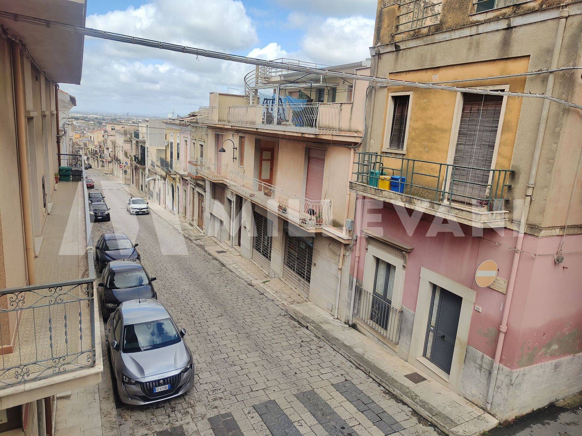 Immagine 11 di Albergo/B&B/Residence in vendita  in Via Principessa Elena 103 a Comiso