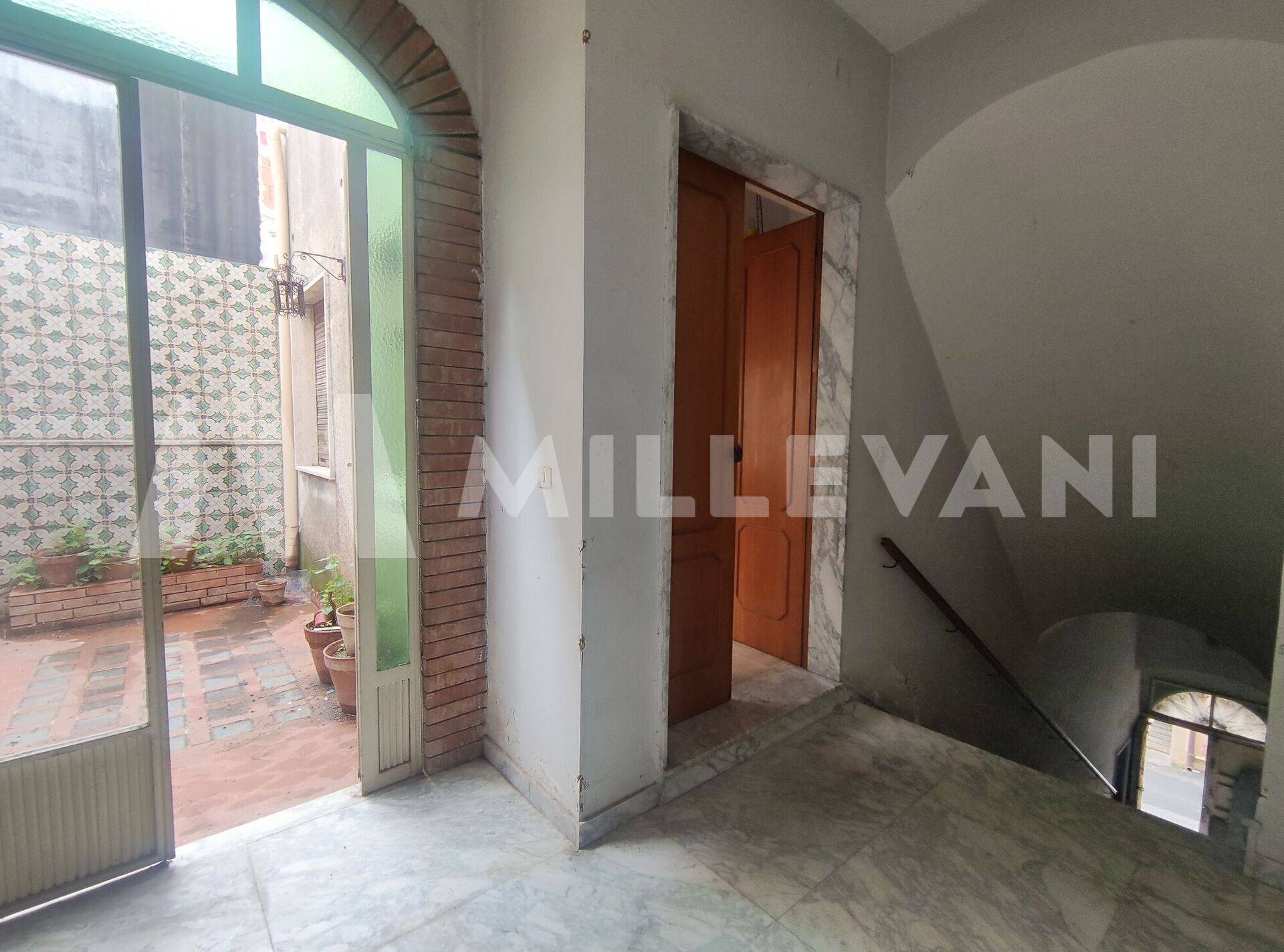 Immagine 14 di Albergo/B&B/Residence in vendita  in Via Principessa Elena 103 a Comiso