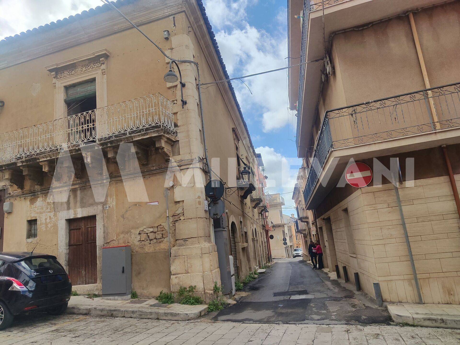 Immagine 18 di Albergo/B&B/Residence in vendita  in Via Principessa Elena 103 a Comiso