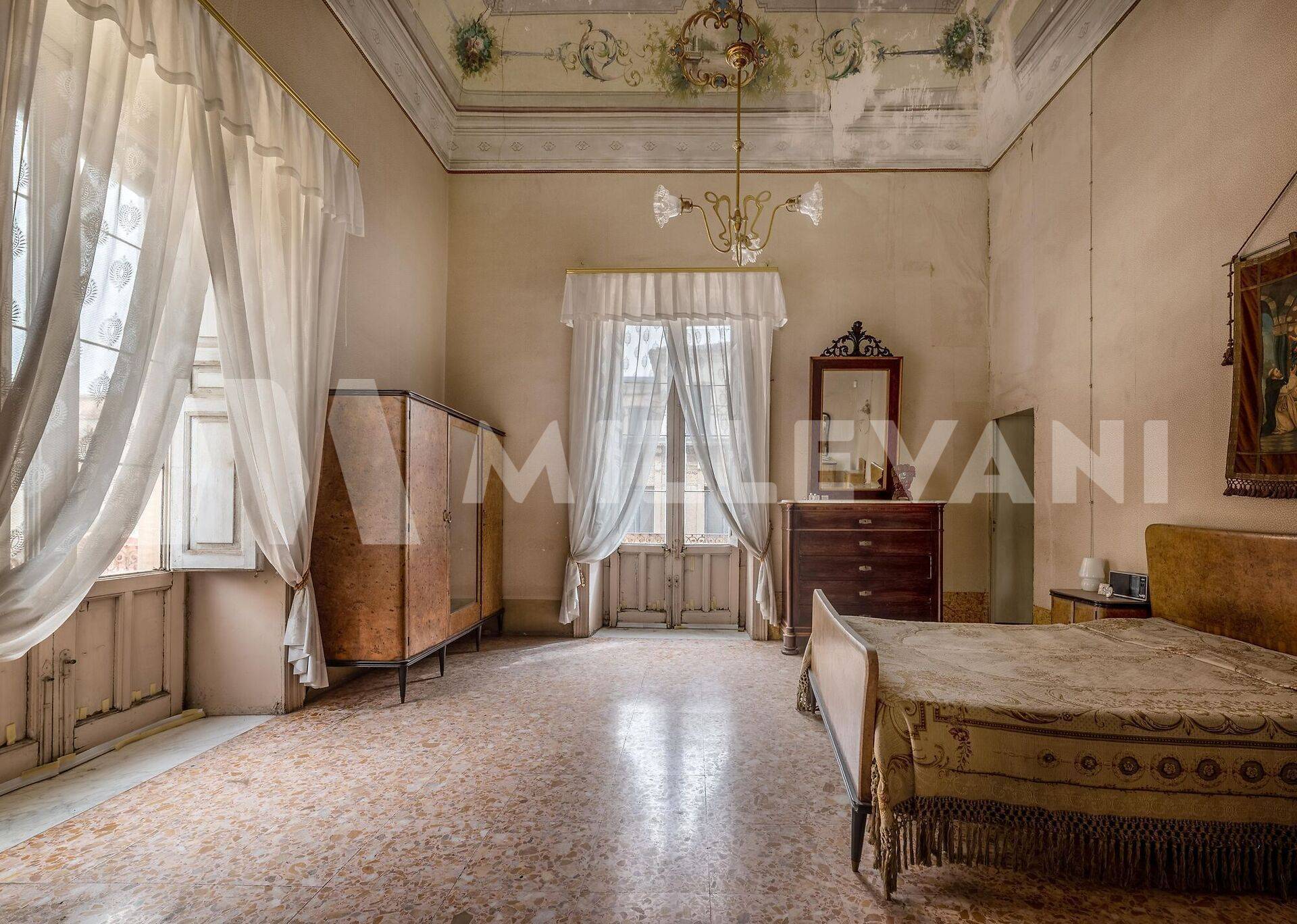 Immagine 12 di Albergo/B&B/Residence in vendita  in Via La Marmora a Vittoria