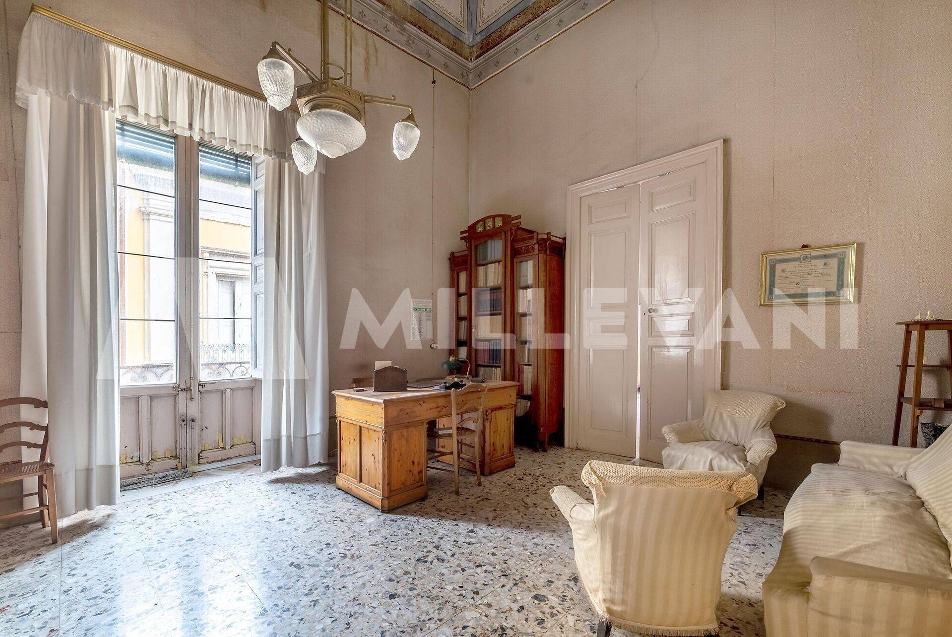 Immagine 14 di Albergo/B&B/Residence in vendita  in Via La Marmora a Vittoria