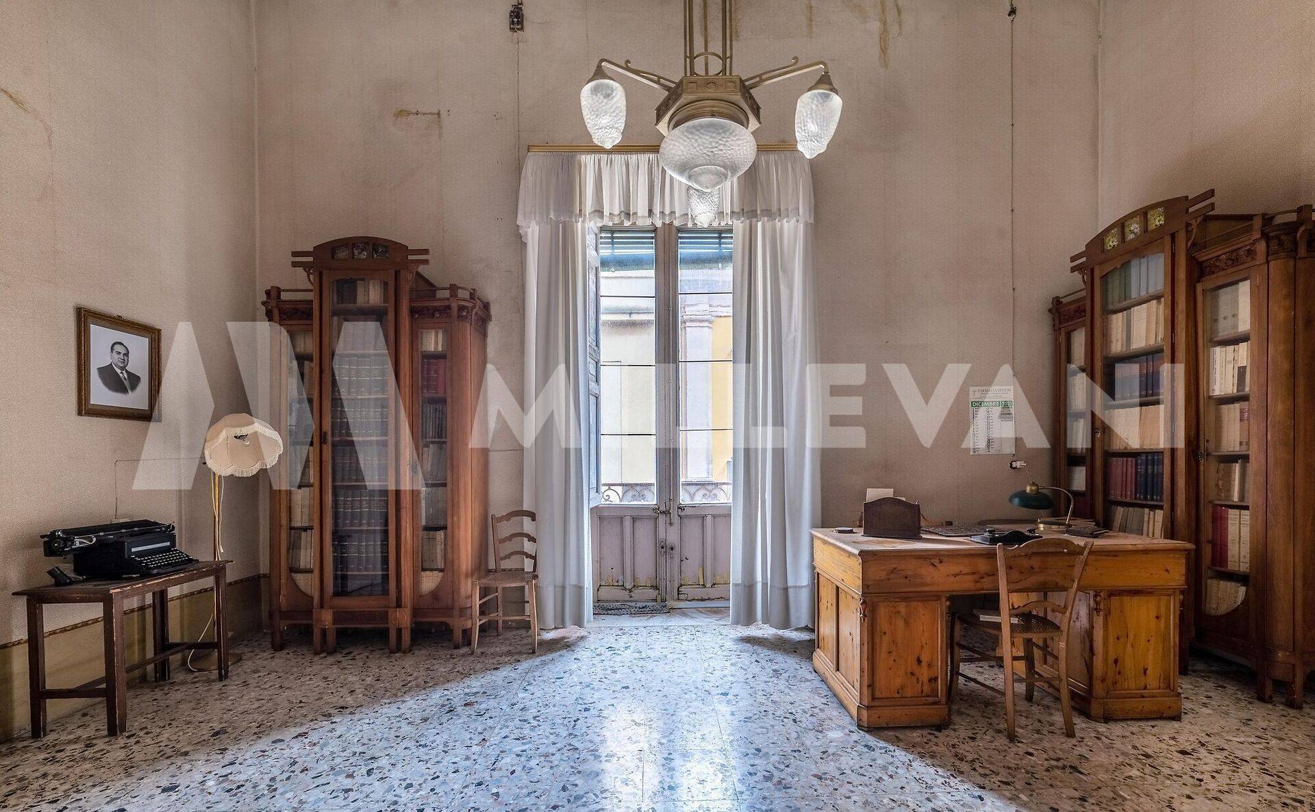 Immagine 15 di Albergo/B&B/Residence in vendita  in Via La Marmora a Vittoria