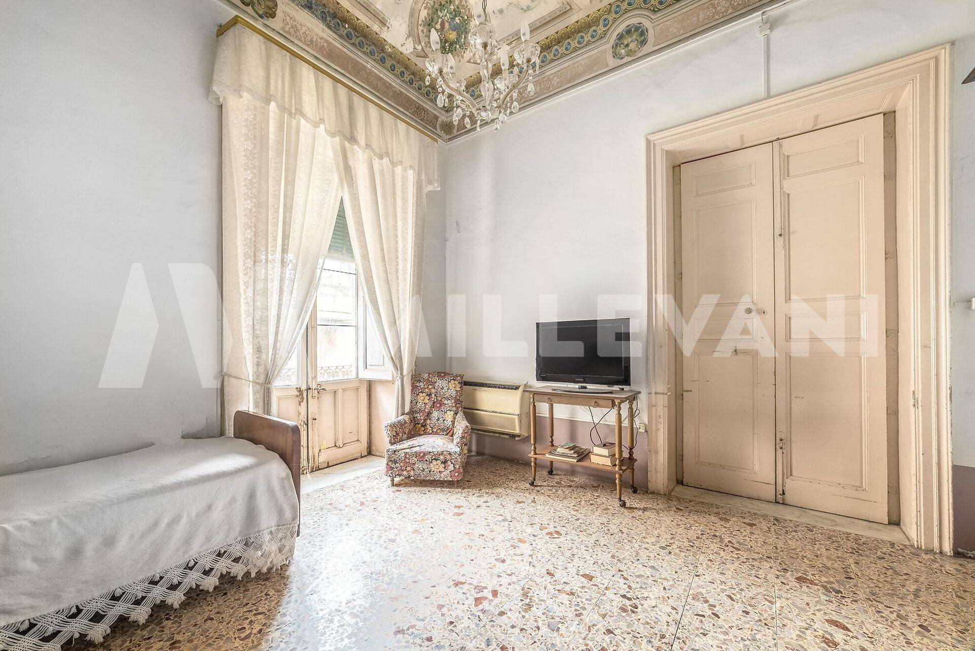 Immagine 18 di Albergo/B&B/Residence in vendita  in Via La Marmora a Vittoria