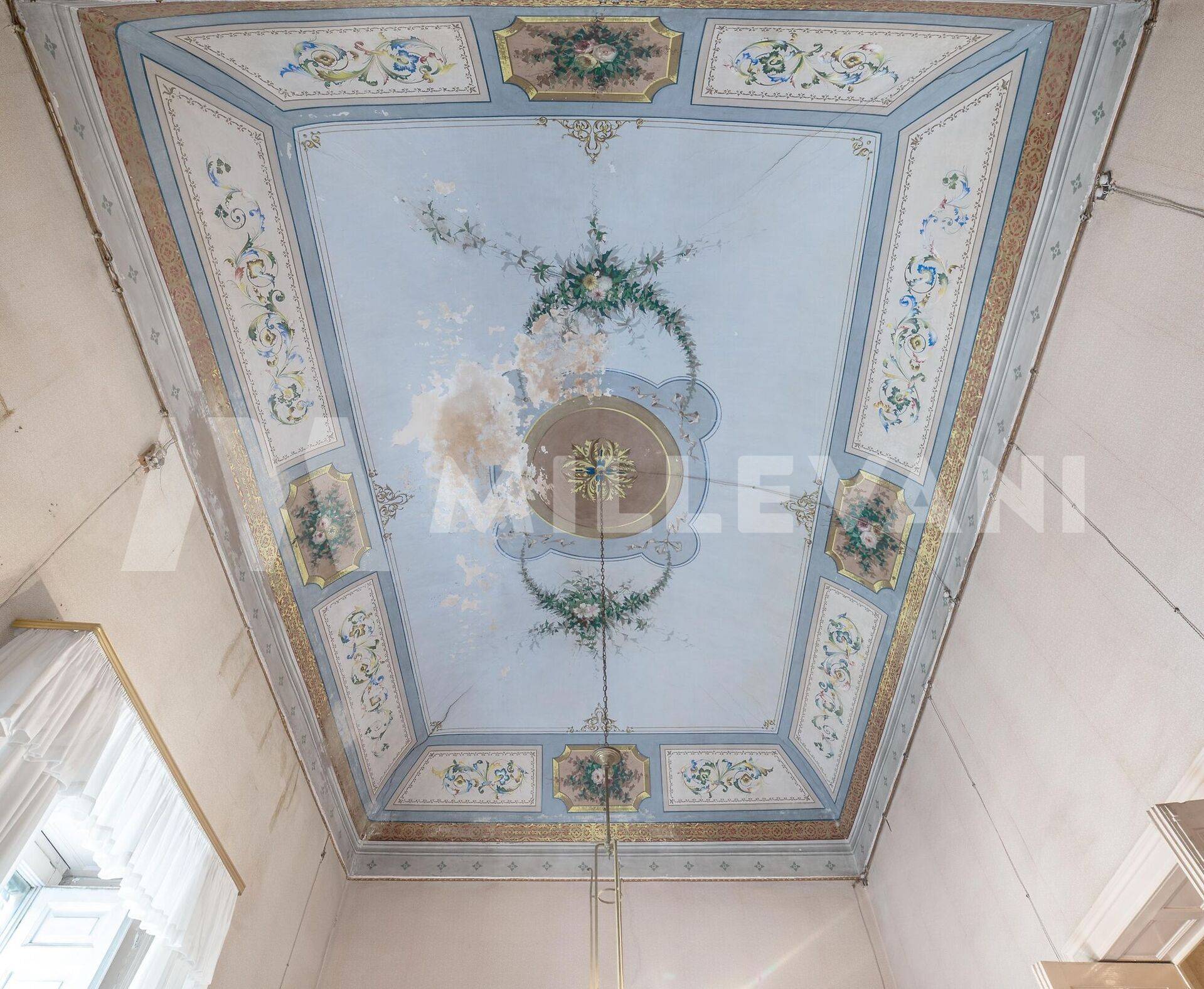 Immagine 19 di Albergo/B&B/Residence in vendita  in Via La Marmora a Vittoria