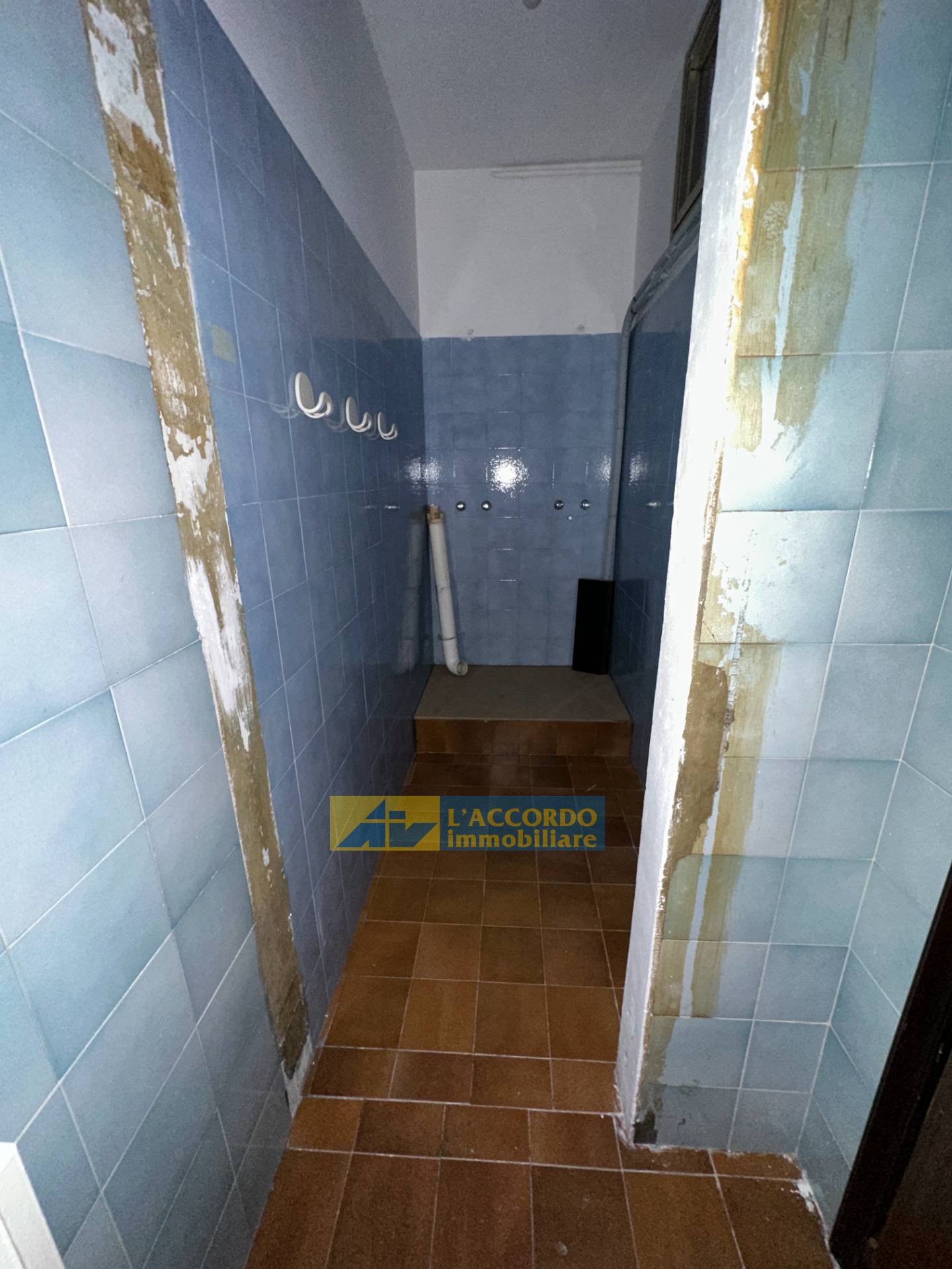 Immagine 18 di Locale commerciale in vendita  in via bellini 61 a Chieti