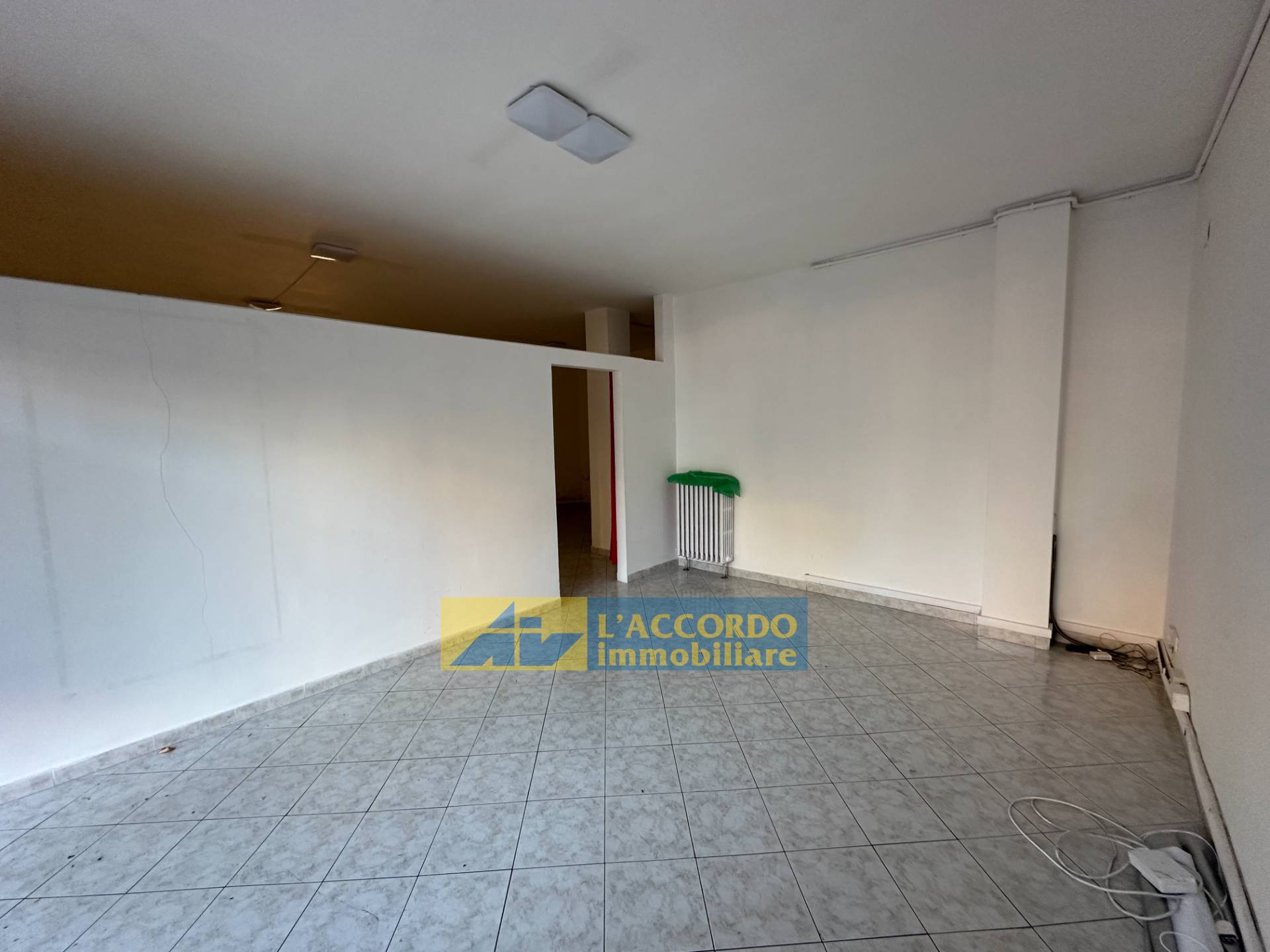 Immagine 6 di Locale commerciale in vendita  in via bellini 61 a Chieti