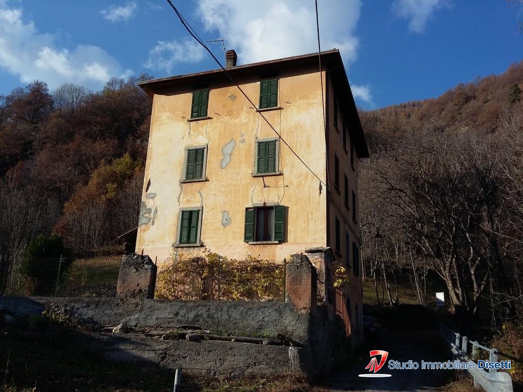 Immagine 1 di Villa in vendita  147 a Corteno Golgi