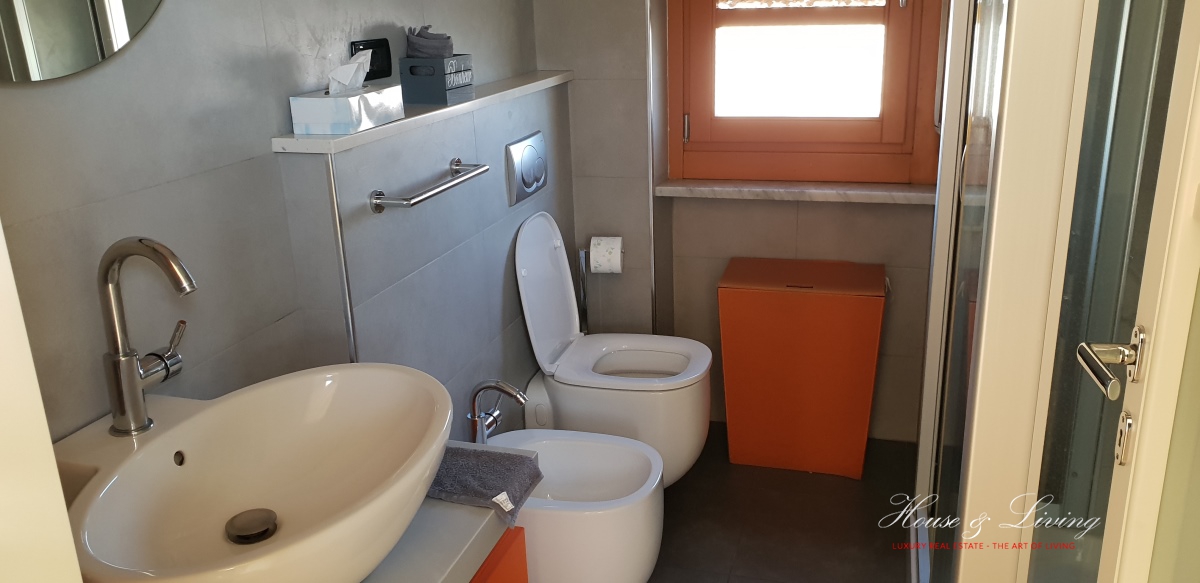 Immagine 9 di Attico in affitto  a Torino