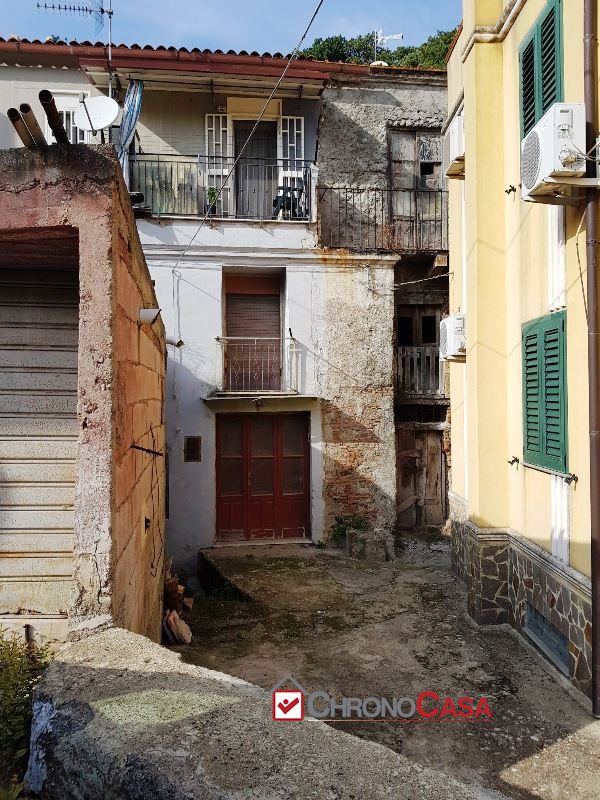 Immagine 3 di Rustico / casale in vendita  a Messina