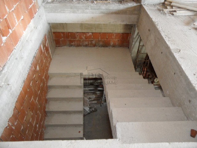 Immagine 9 di Negozio in vendita  a Alcamo