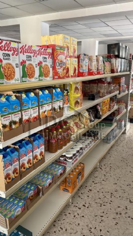 Immagine 6 di Negozio in vendita  a Alcamo