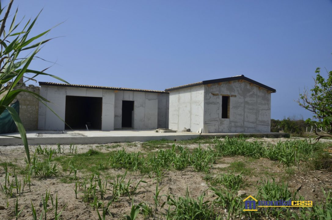 Immagine 7 di Rustico / casale in vendita  a Pachino