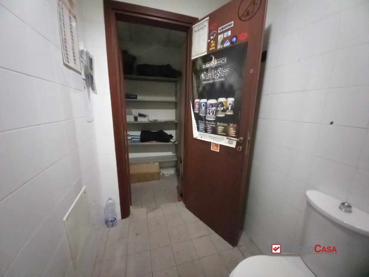 Immagine 7 di Negozio in affitto  a Messina