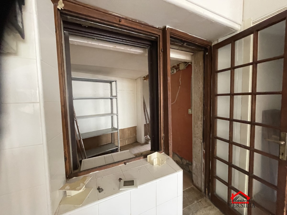 Immagine 5 di Negozio in affitto  1 a Massa