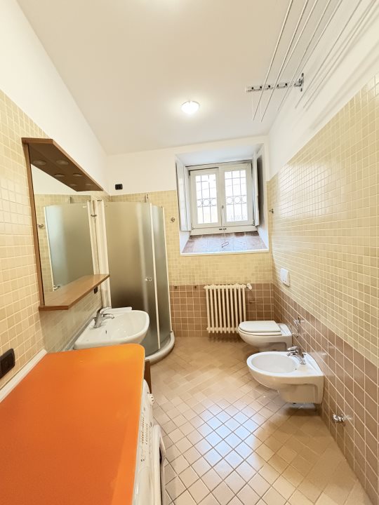 Immagine 8 di Appartamento in affitto  9 a Milano