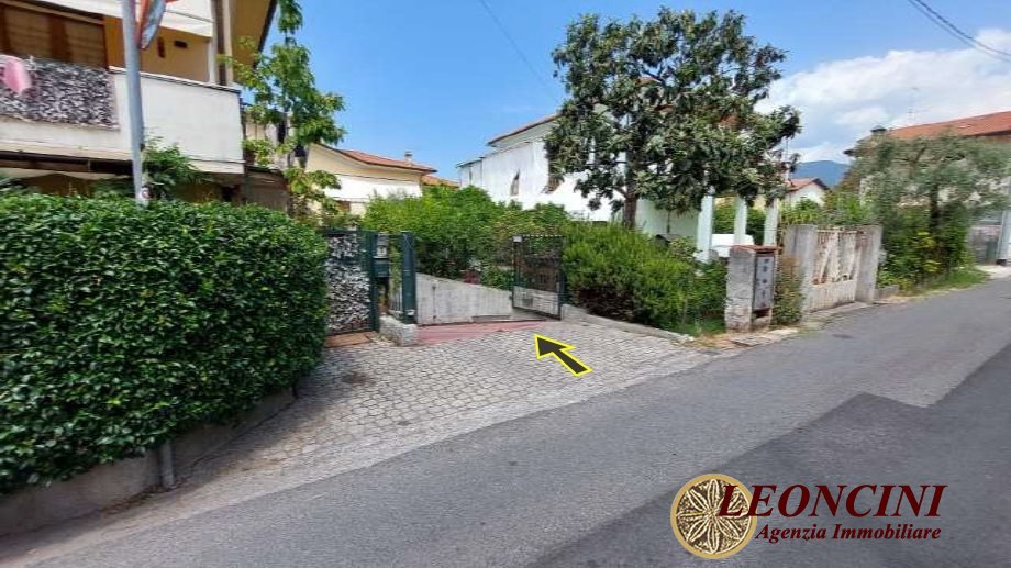 Immagine 5 di Appartamento in vendita  1 a Massa