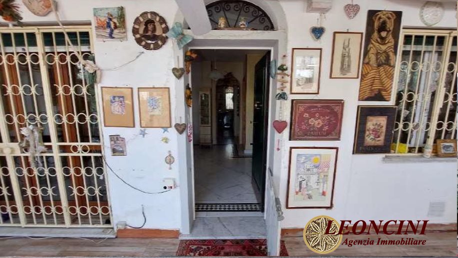 Immagine 7 di Appartamento in vendita  1 a Massa