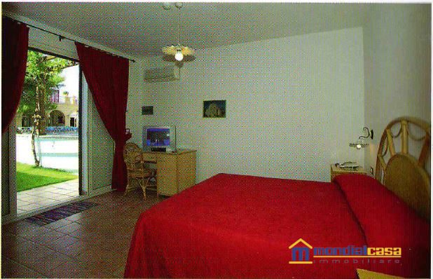 Immagine 5 di Appartamento in vendita  a Castrignano Del Capo