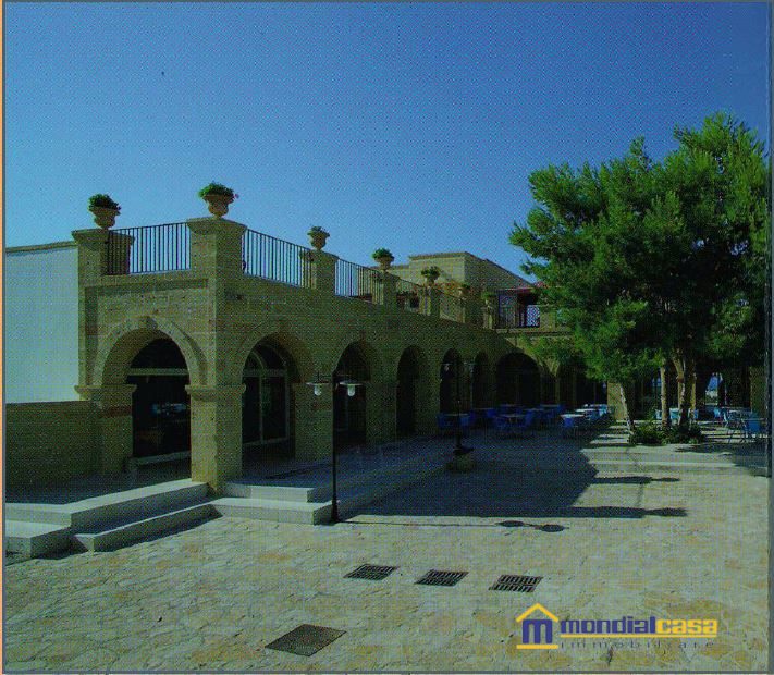 Immagine 2 di Appartamento in vendita  a Castrignano Del Capo