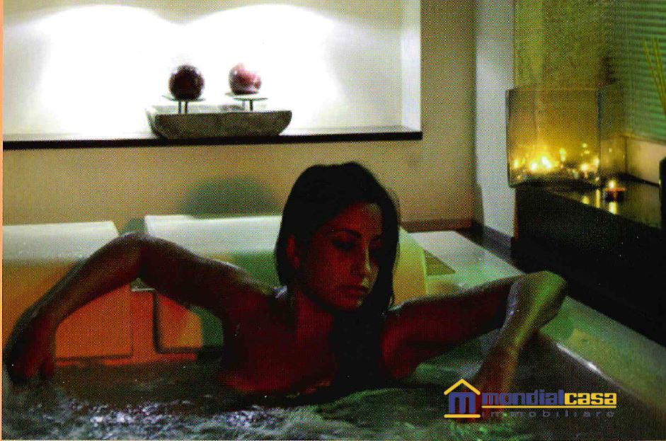 Immagine 7 di Appartamento in vendita  a Castrignano Del Capo