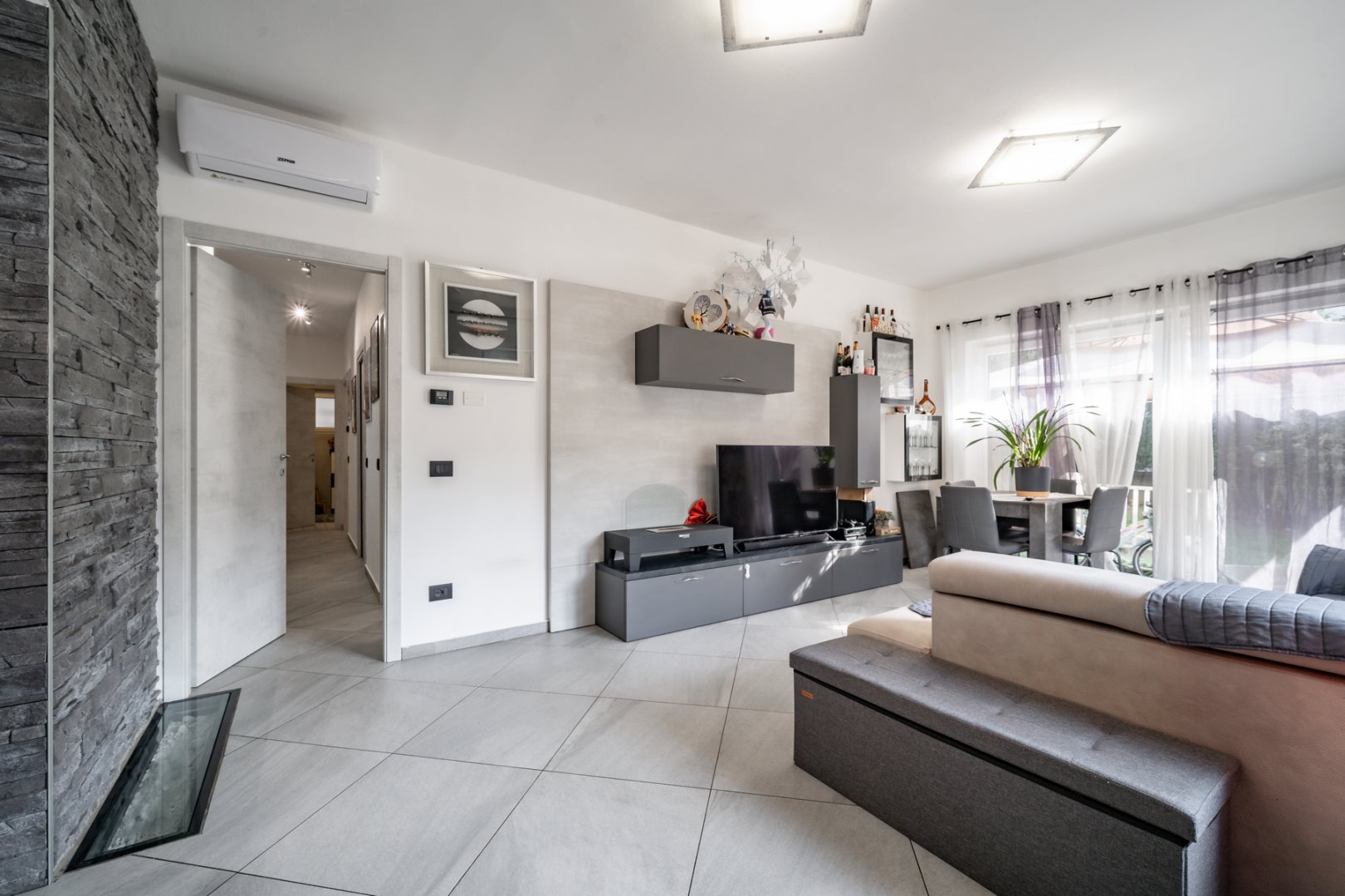 Immagine 7 di Appartamento in vendita  17/2 a Mandello Del Lario