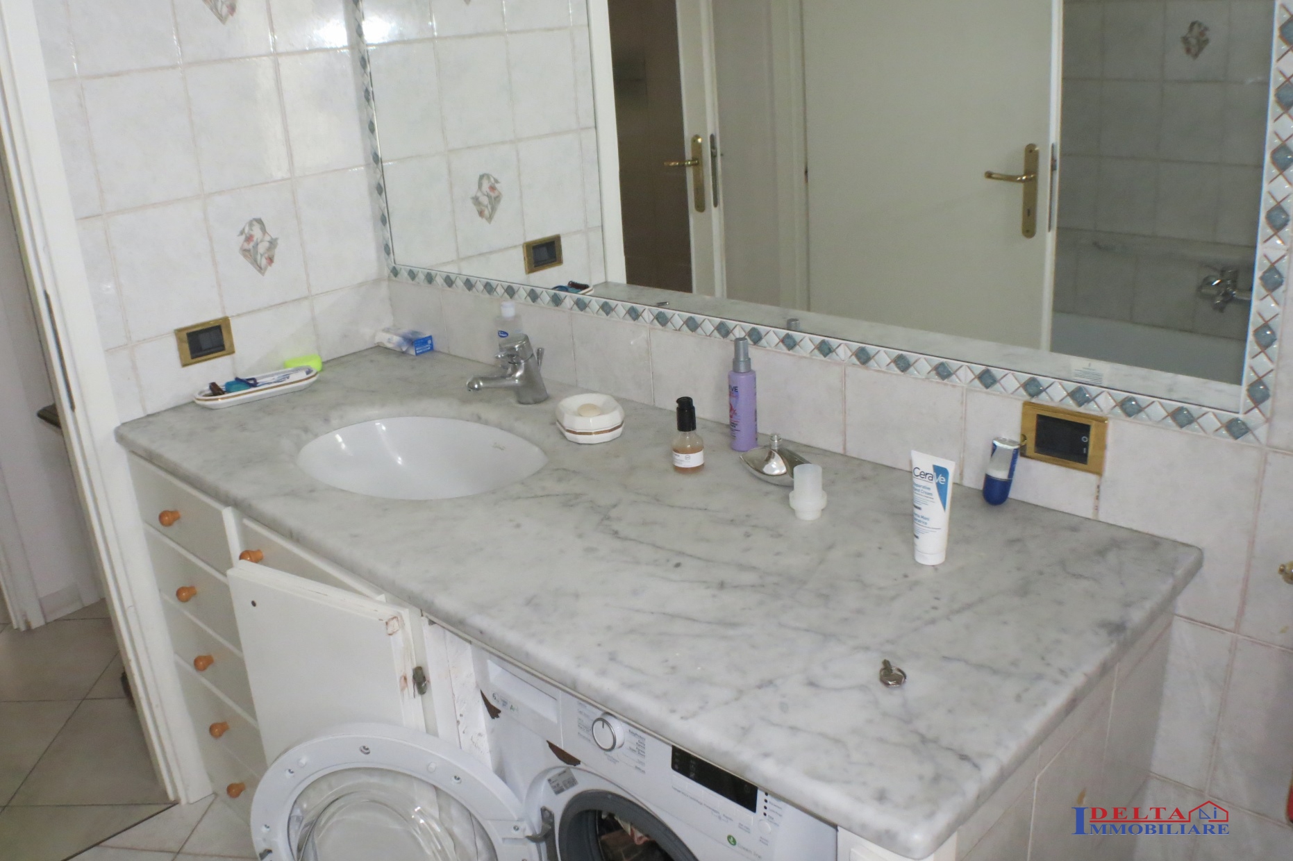 Immagine 9 di Appartamento in vendita  a Rosignano Marittimo