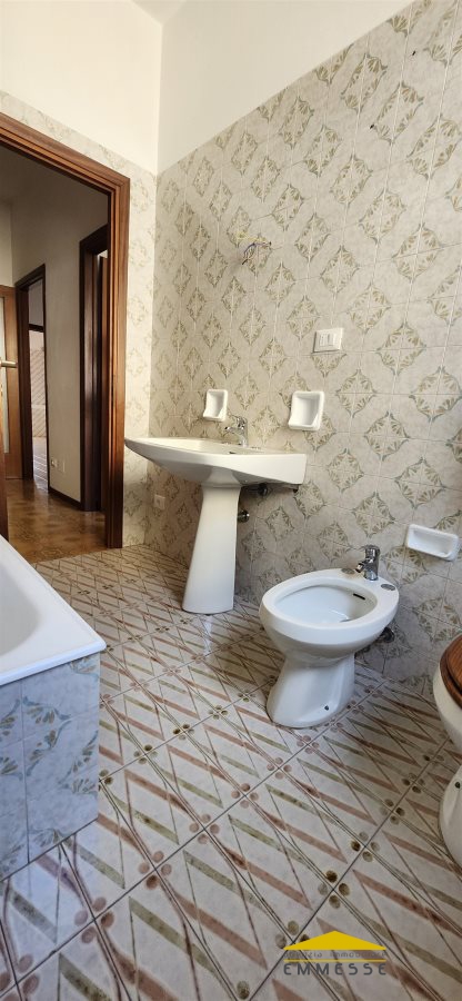 Immagine 10 di Appartamento in vendita  a Carrara