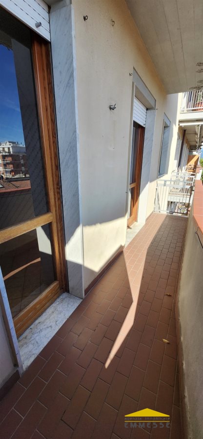 Immagine 4 di Appartamento in vendita  a Carrara