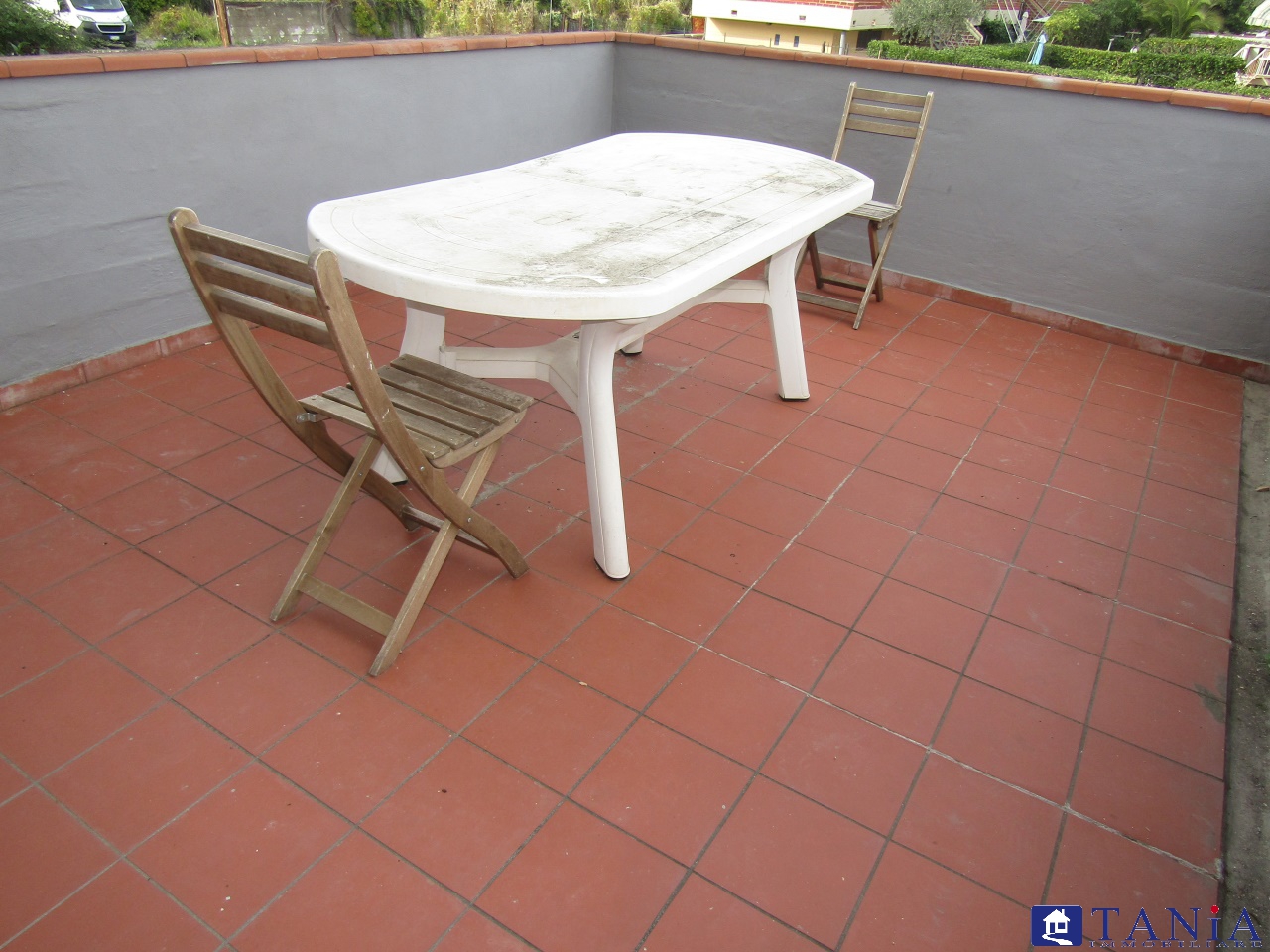 Immagine 3 di Appartamento in vendita  a Carrara