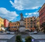 Immagine 10 di Appartamento in vendita  23 a Carrara