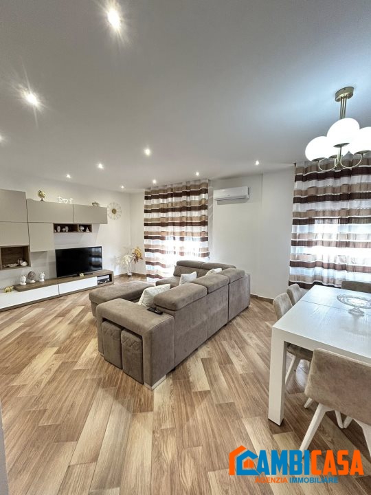 Immagine 1 di Appartamento in vendita  234 a Palermo