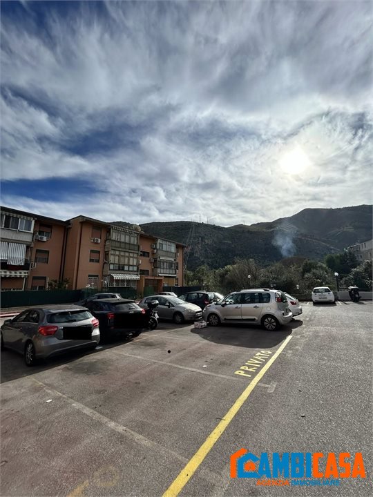 Immagine 3 di Appartamento in vendita  a Palermo