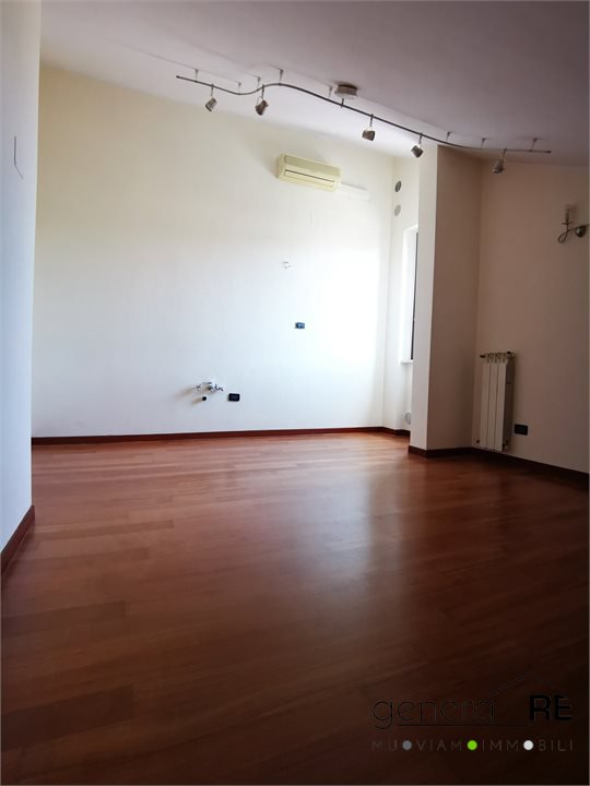 Immagine 5 di Appartamento in vendita  a Pescara