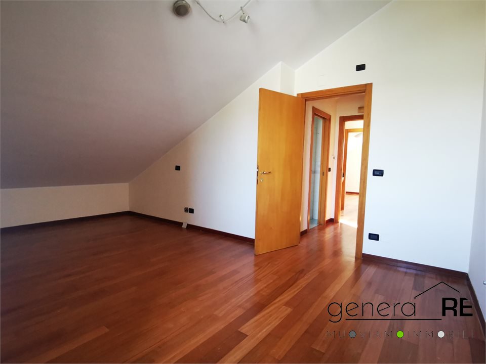 Immagine 3 di Appartamento in vendita  a Pescara