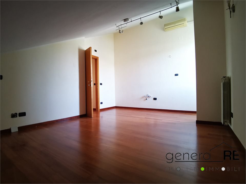 Immagine 4 di Appartamento in vendita  a Pescara