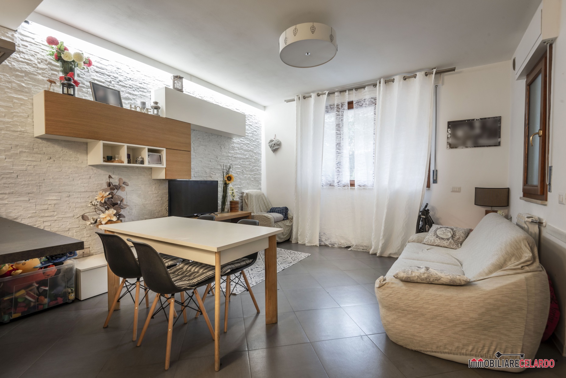 Immagine 2 di Appartamento in vendita  a Poggibonsi