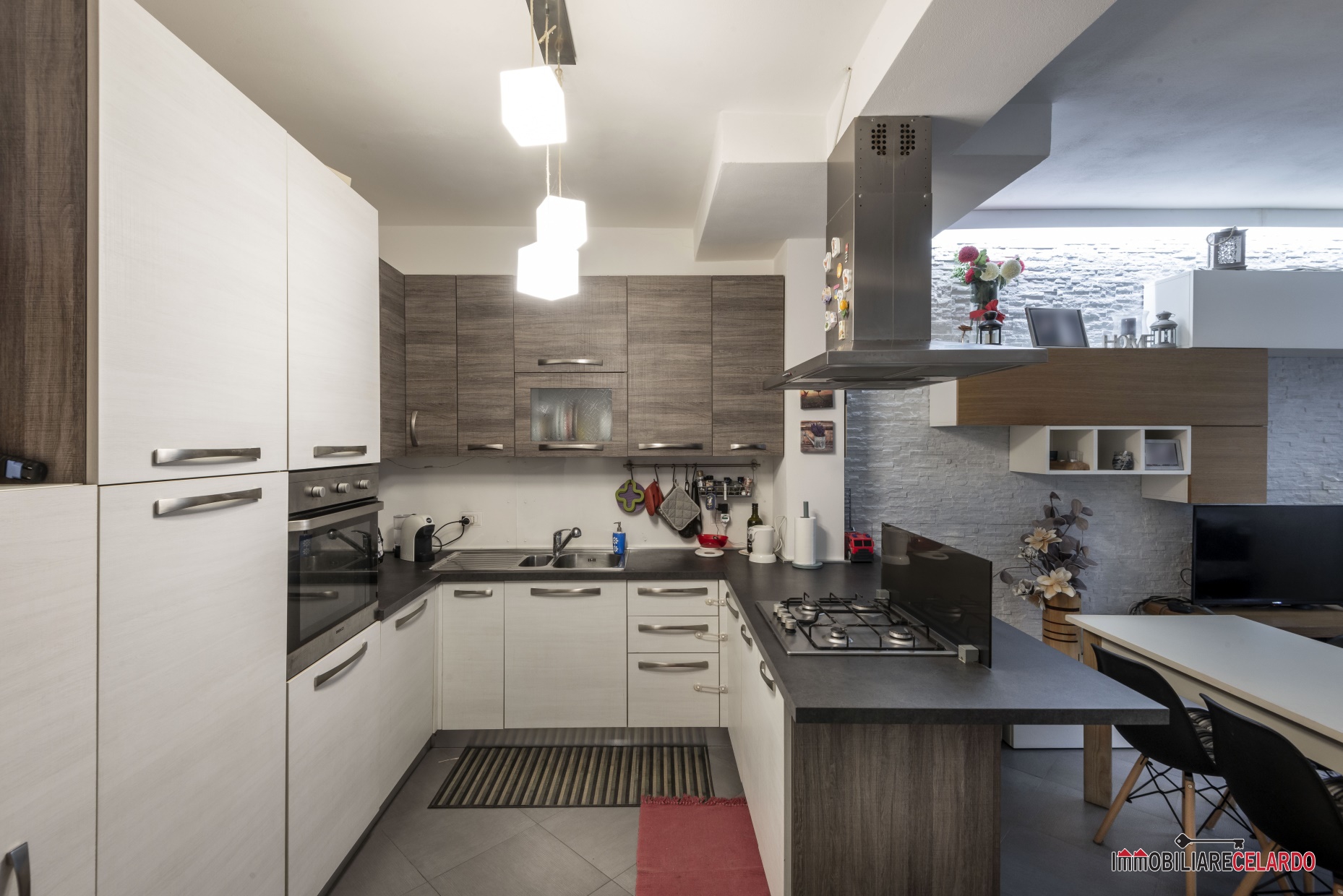 Immagine 6 di Appartamento in vendita  a Poggibonsi