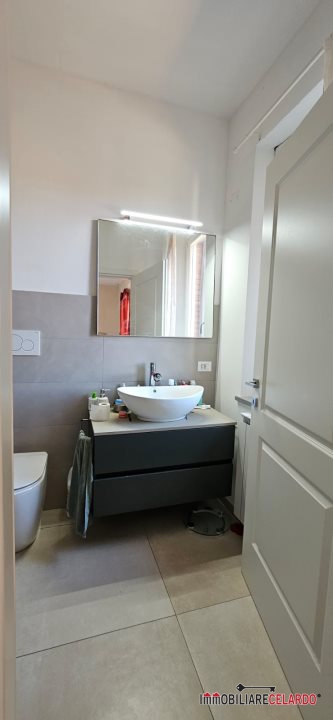 Immagine 10 di Appartamento in vendita  a Colle Di Val D'elsa