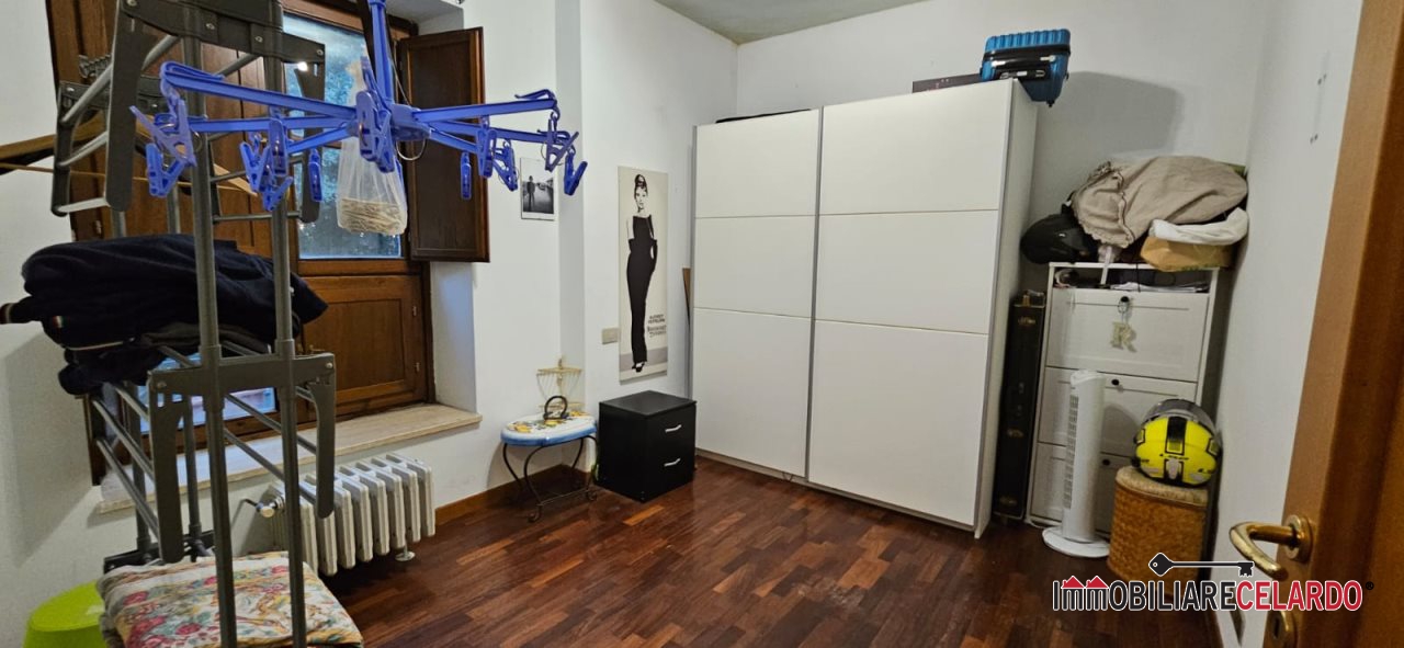 Immagine 10 di Appartamento in vendita  a Poggibonsi