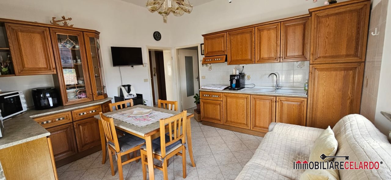 Immagine 3 di Appartamento in vendita  a Colle Di Val D'elsa