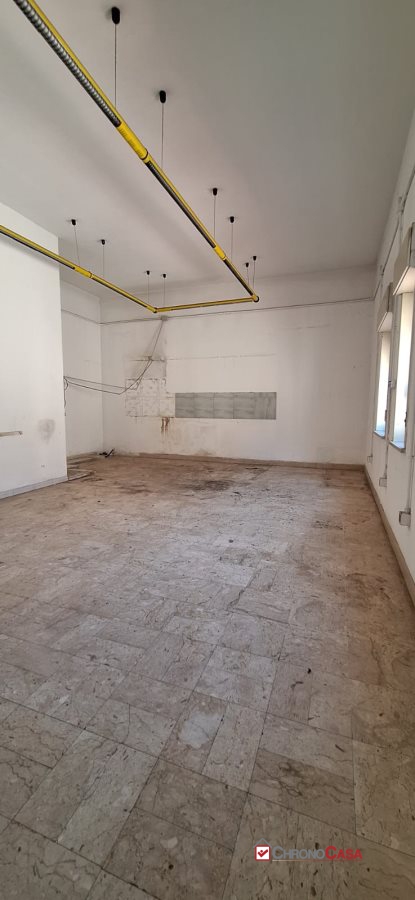 Immagine 10 di Ufficio in vendita  a Messina