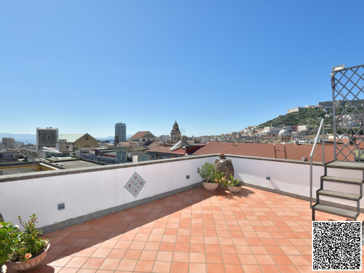 Immagine 3 di Appartamento in vendita  a Napoli