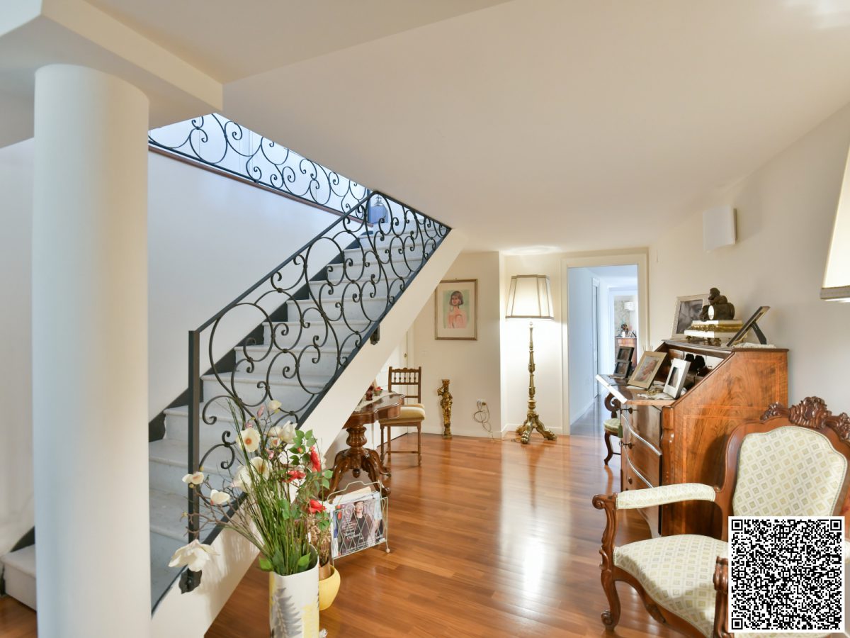 Immagine 8 di Appartamento in vendita  a Napoli