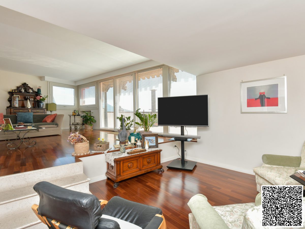 Immagine 7 di Appartamento in vendita  a Napoli