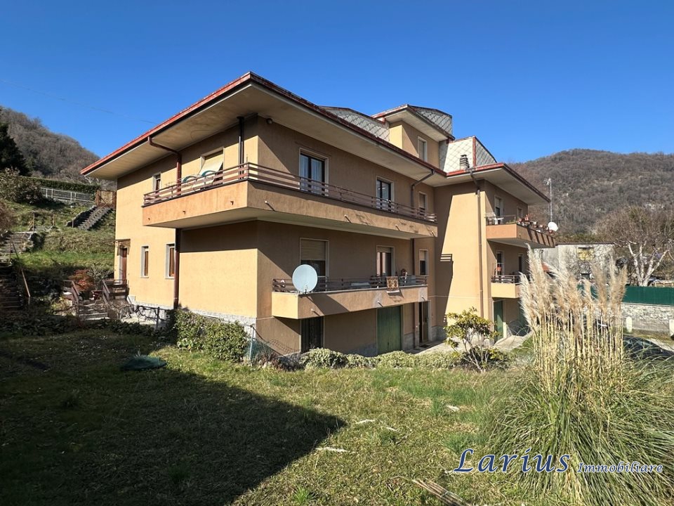 Immagine 2 di Appartamento in vendita  20 a Asso